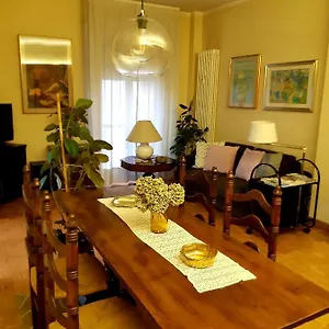 casa-argentina.hotelitalianriviera.com/