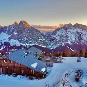 Rifugio 2000 Lodge